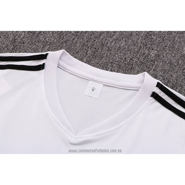 Chandal del Real Madrid Manga Corta 2022-2023 Blanco y Purpura